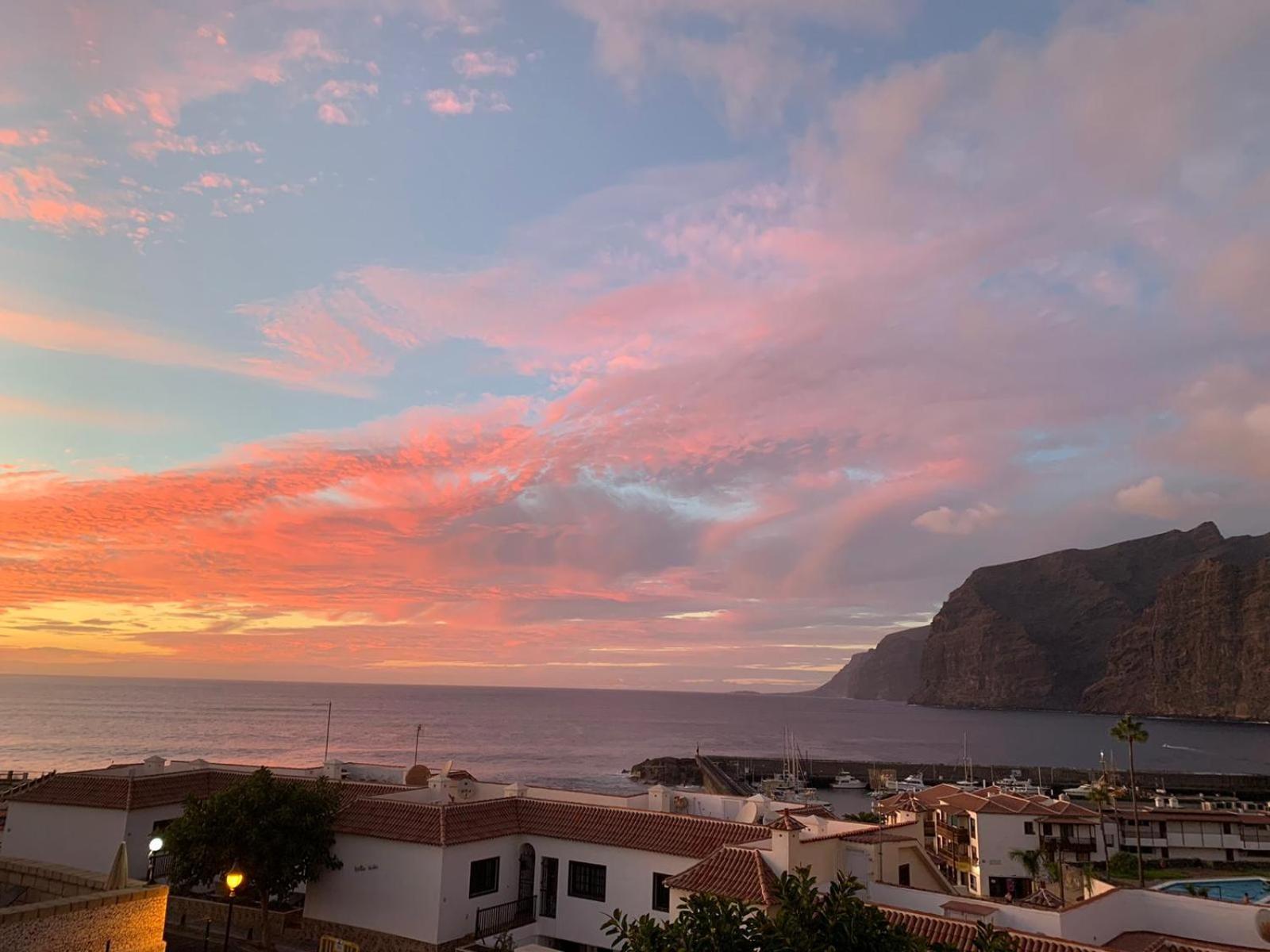 Amazing View Los Gigantes & La Gomera Leilighet Acantilado de los Gigantes Eksteriør bilde